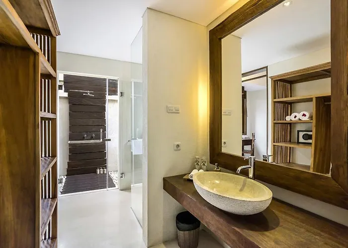 Rumah Suweta Villa