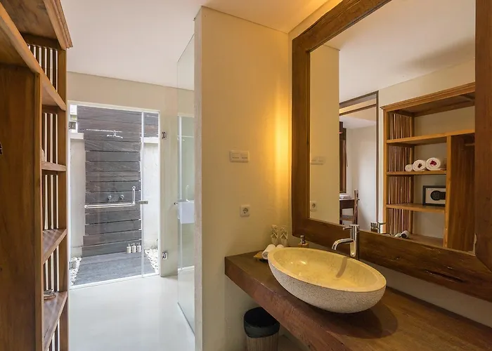 Rumah Suweta Villa